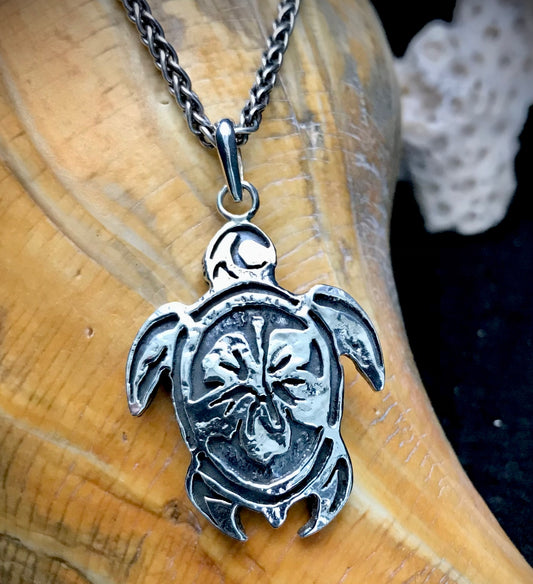 Reticulated Sea Turtle & Hibiscus Pendant